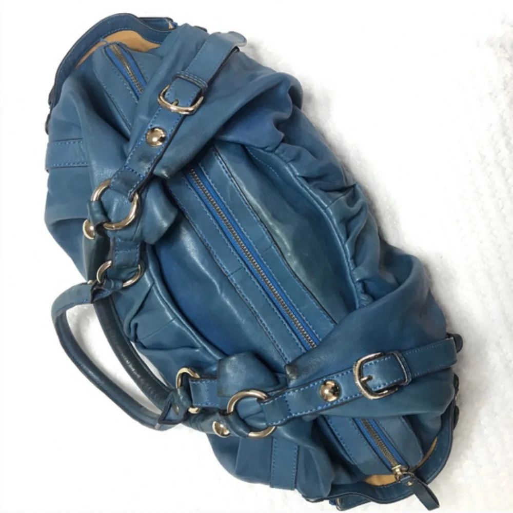 Auc Hype Studs Hobo soft Leather Shoulder Bag